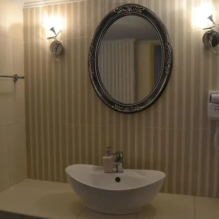 Helena House Apartment